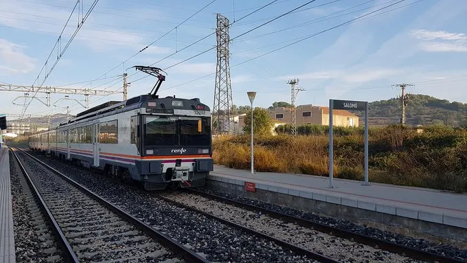 La Cambra reclama que l’acord pel traspàs de Rodalies inclogui Valls i la línia R13