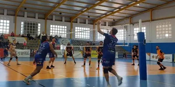 El CEVOL Torredembarra cau a Castelló i perd una altra oportunitat (3-0)