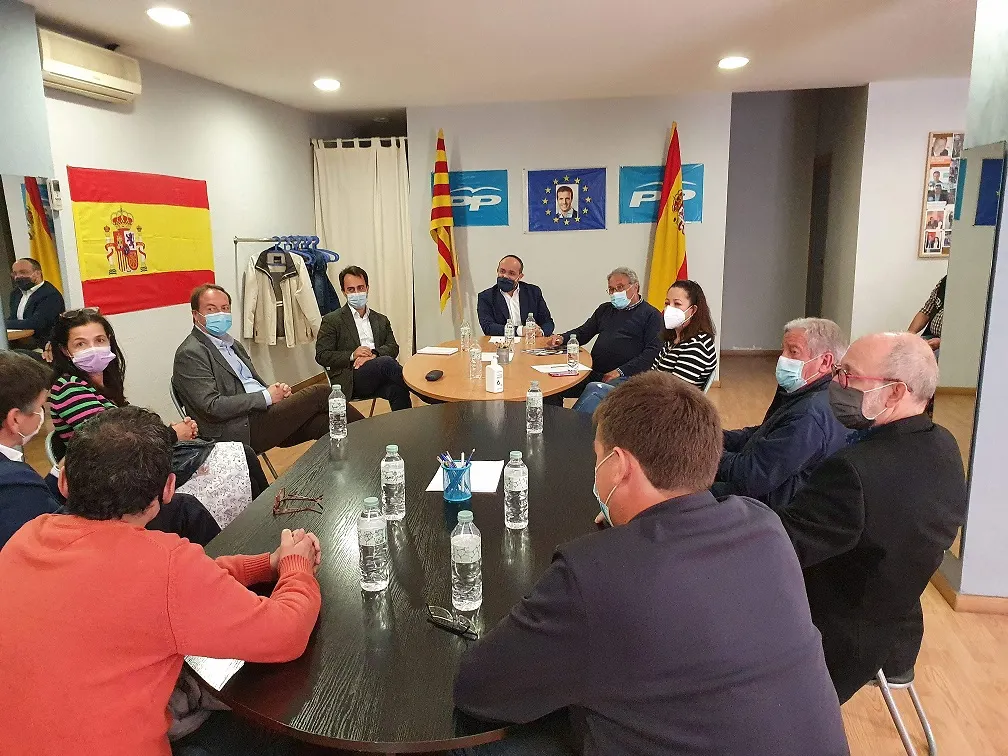 Alejandro Fernández (PP) a Pineda: "Hi ha turismofòbia per part d'alguns partits a Catalunya"
