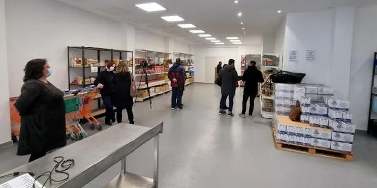 El Centre de Distribució d'Aliments de Lloret de Mar atén mensualment unes 800 famílies del municipi