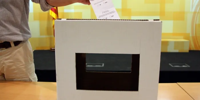 Arenys de Munt aprova una moció de la CUP per tirar endavant el 9N tot i la impugnació de l'Estat