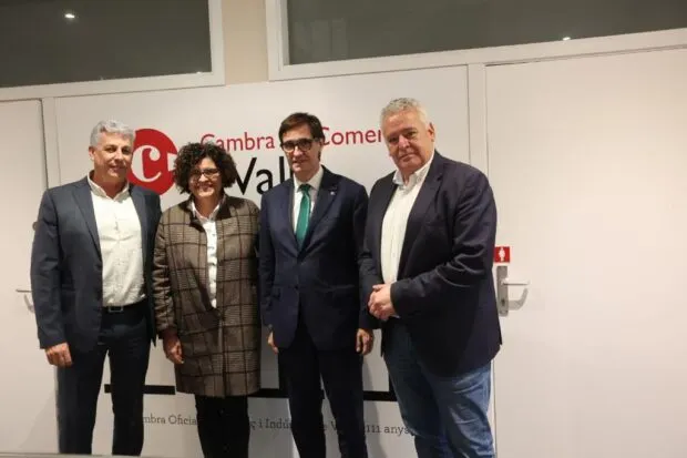 Salvador Illa visita la Cambra de Comerç de Valls