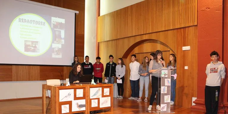 Alumnes de l'Institut La Valira presenten una aplicació de mòbil sobre els ocells de la Seu