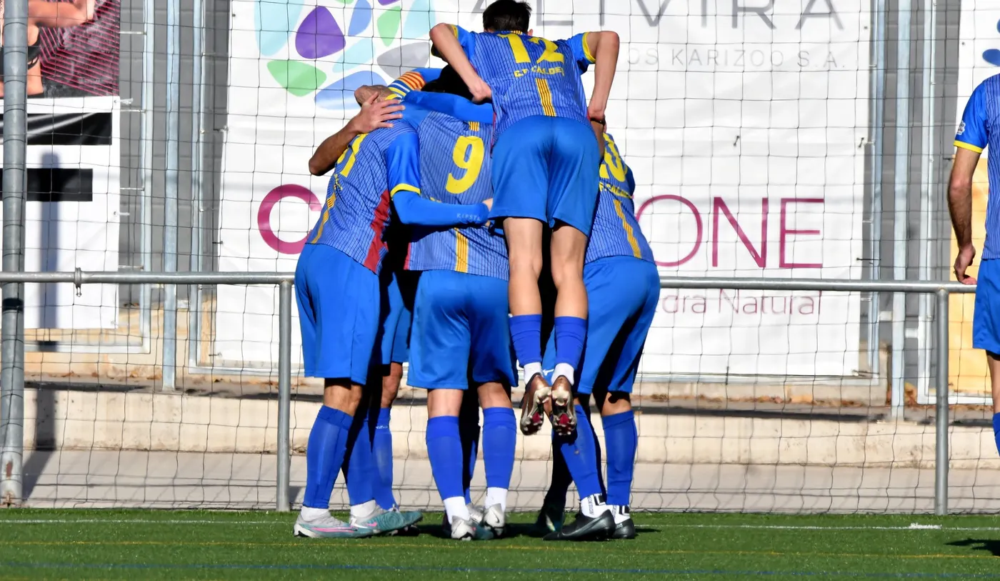 Aquest diumenge el CF Caldes rep el líder de la classificació l’AEC Manlleu