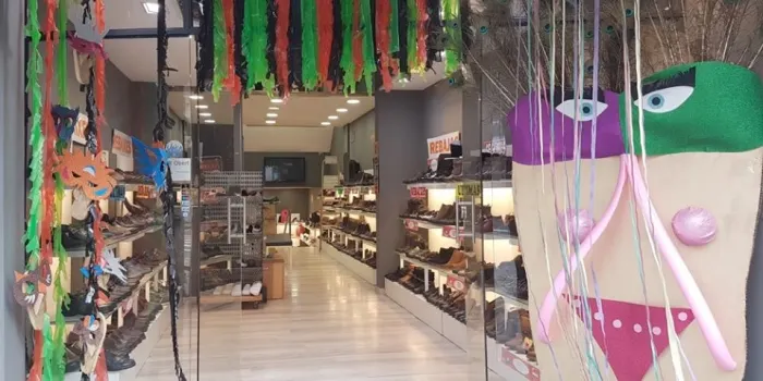 ‘Calçats Lauren’ guanya el primer concurs d’aparadors de Carnaval que organitzava la UBICA