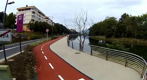 DE SANTIAGO A BEHOBIA, POR EL BORDE DEL RÍO BIDASOA