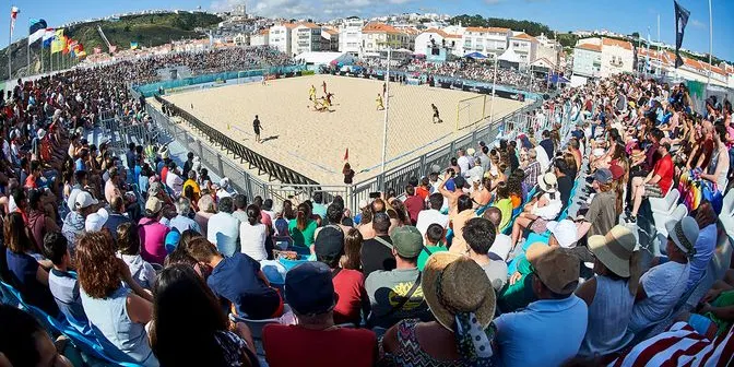 Arrenca l’Euro Winners Cup de futbol platja amb una important representació torrenca
