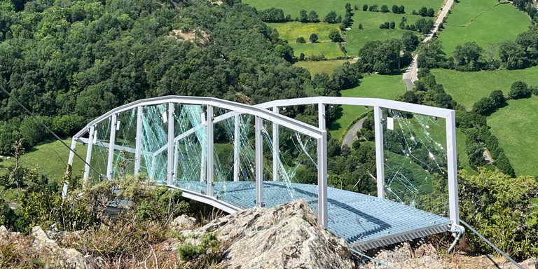 Els Mossos investiguen les causes de l'accident mortal al mirador de Durro