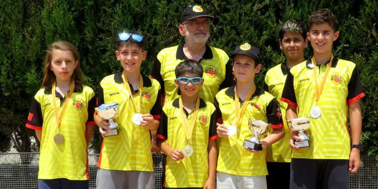 Tots els jugadors del Club de Bitlles Olius pugen al podi del Campionat de Catalunya Individual Infantil