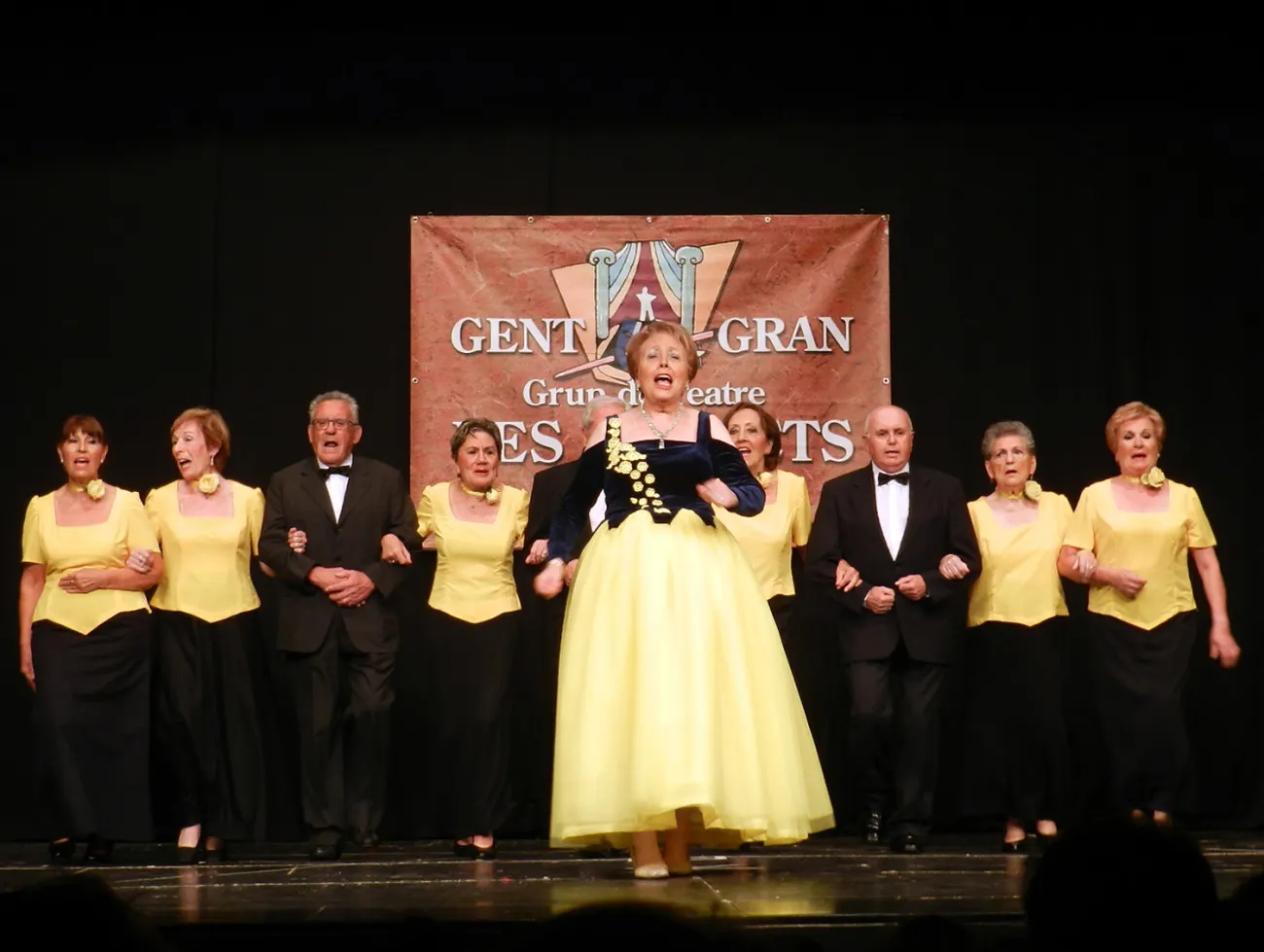 Espectacle del grup de teatre Les Meliets 'Gent Gran amb esperit Jove'