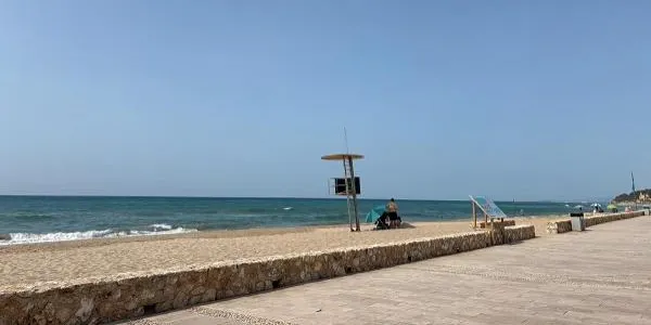 Aquest divendres comença oficialment la temporada d’estiu a la platja d’Altafulla, amb l’inici del servei de socorrisme