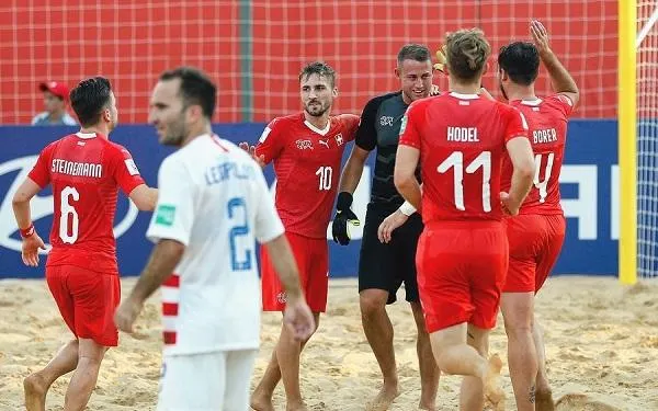 La Suïssa d’Eliott Mounoud arriba als quarts de final del Mundial de Futbol Platja