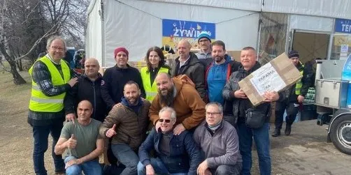 El vilassarenc Albert Duran deixa material humanitari a Varsòvia i torna amb set persones refugiades