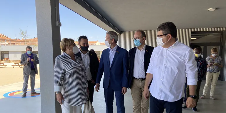 L'exalumne i nou conseller d'Educació Josep Gonzàlez-Cambray inaugura oficialment l’Escola d’Almenar