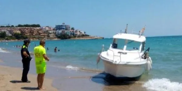 Una embarcació privada troba el tripulant desaparegut de la barca apareguda a Altafulla aquest dissabte al migdia