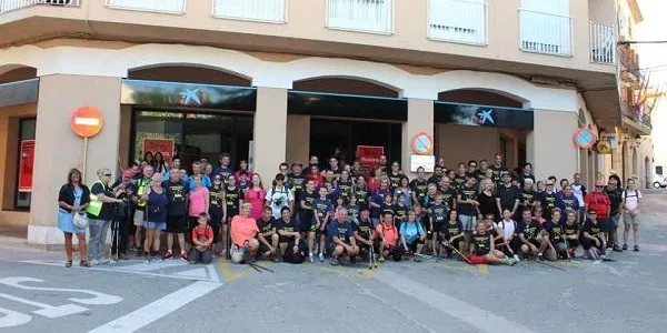 Un centenar de persones participen a la XIV edició de la Caminada Popular de Creixell