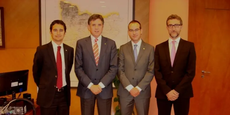 Continuen els tràmits per convertir l'aeròdrom de la Seu en un aeroport comercial