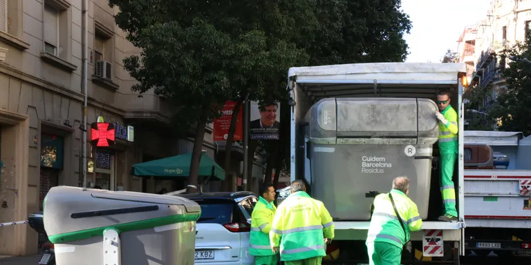 Presó provisional per a un dels dos detinguts per la mort d’un home trobat esquarterat en un contenidor a Barcelona