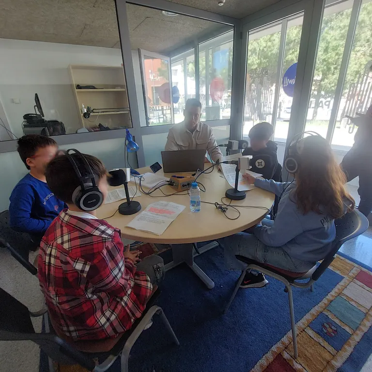 Presentació de la cooperativa EcoArt de l'escola Àngel Guimerà