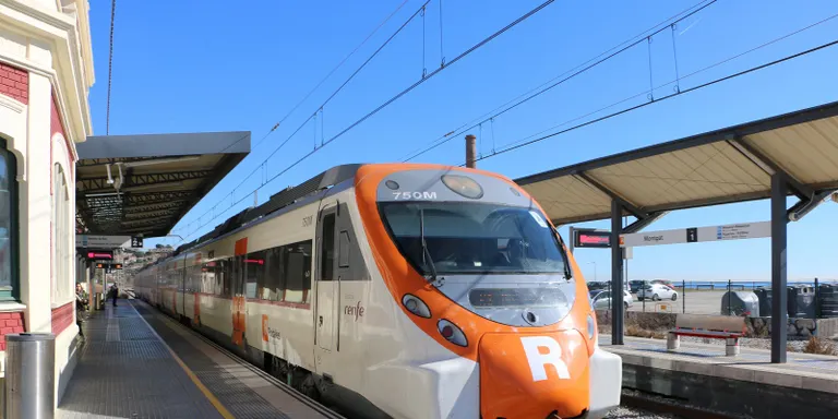 Renfe ja ha emès més de 18.000 abonaments gratuïts a les comarques tarragonines