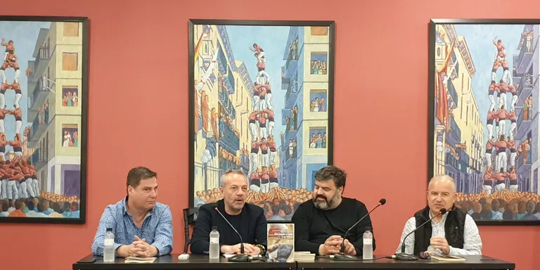 Es publica un poemari que parla de les principals tradicions catalanes