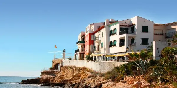 Roda de Berà vol posar ordre en els habitatges turístics de la vila