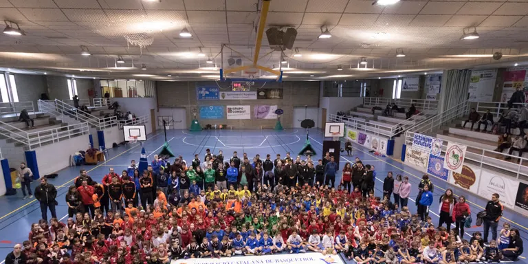 Més de 2.000 persones es donen cita a la macro-trobada d'hivern d'escoles de bàsquet