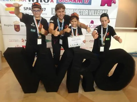Un equip de l'Escola Albert Vives, subcampió estatal de la World Robot Olympiad