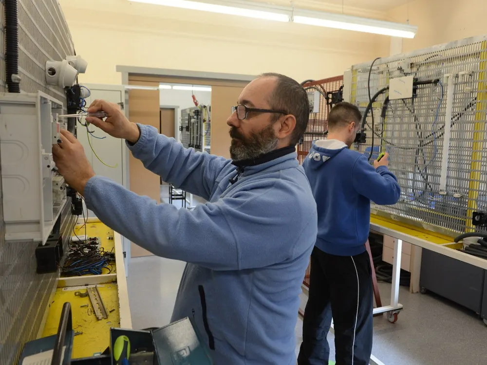 Aquest nou certificat de professionalitat es dirigeix priorit\xe0riament a persones aturades amb un