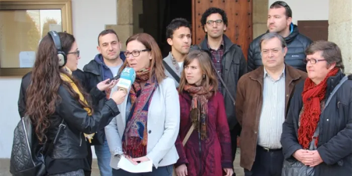 L'oposició, excepte el PP, presenta una moció de censura a l'alcalde