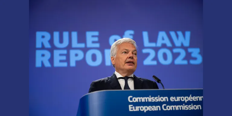 Brussel·les nega que no traslladés "cap preocupació" a Bolaños per l'amnistia i insisteix que segueix analitzant la llei