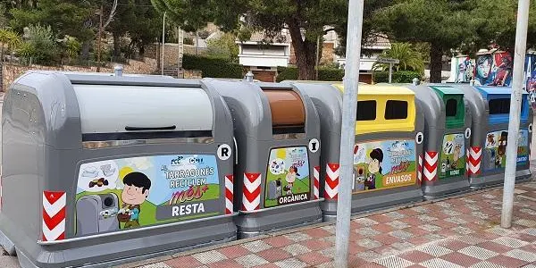 Altafulla reforça el servei de recollida i neteja de les illes de contenidors