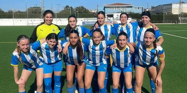 Empat treballat de les juvenils de la Torre davant el Cambrils Unió ‘B’ (1-1)