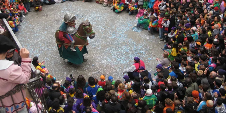 Els socis del Carnaval donen llum verda a l'actualització dels estatuts de l'Associació de Festes