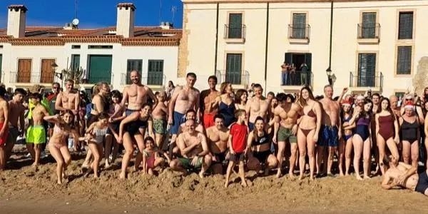 Els Atletes d’Altafulla donaran la benvinguda al 2025 amb el 1r Bany de l’Any l’1 de gener