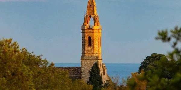 Creixell organitza aquest dissabte una jornada cultural sobre els càtars i el campanar de Jujol