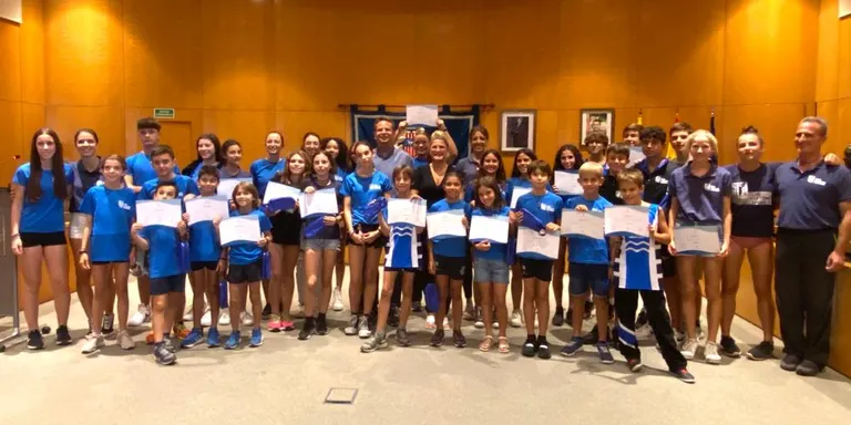 L’Ajuntament de Cambrils fa una recepció al Club Atletisme Cambrils per reconèixer els seus èxits