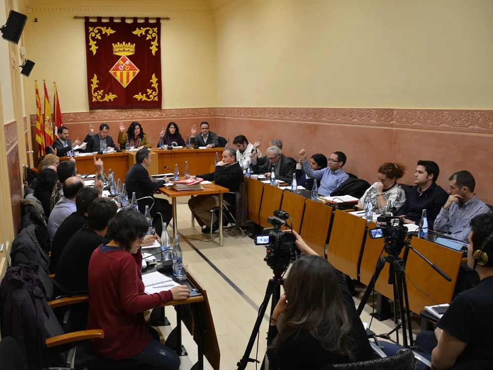El ple aprova inicialment modificar el PGOU