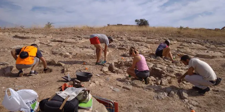 Els agramuntins poden fer d'arqueòleg per un dia amb la nova campanya d'excavacions a la Necròpolis