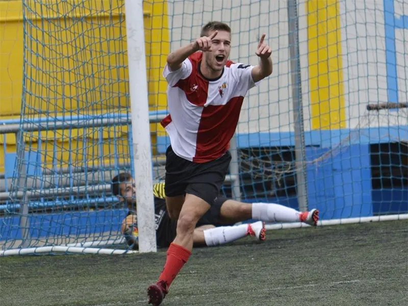 Albert Gurrea celebra el tercer gol del Rubí a Barcelona / Foto: Félix Sancho (@FlixSancho1)