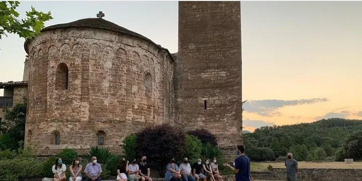 Solsona Experience recupera les visites nocturnes amb un itinerari teatralitzat pel conjunt monumental de Sant Esteve d'Olius