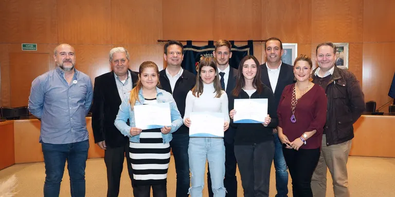 L’Ajuntament de Cambrils lliura diplomes al mèrit esportiu a quatre genets del Club Hípic Castells