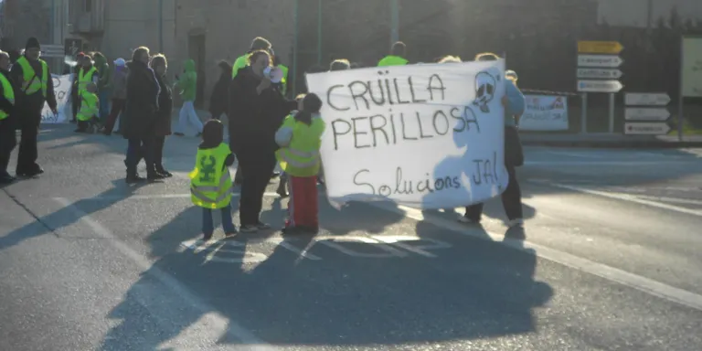 Foment anuncia que estudiarà la creació d'una rotonda a Montferrer però els veïns ho veuen 'insuficient'