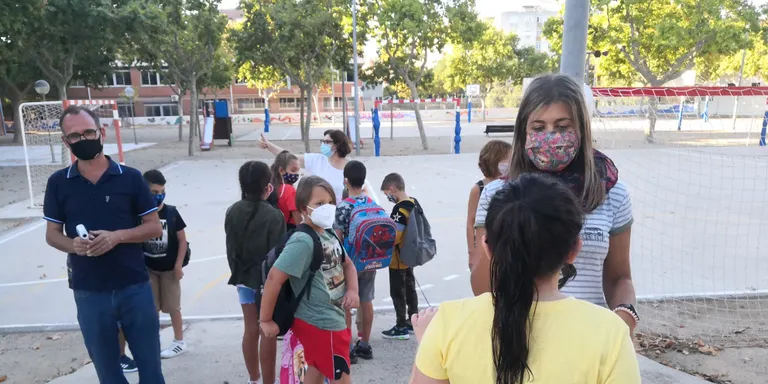 La vacunació, un element cabdal en la tornada a l’escola