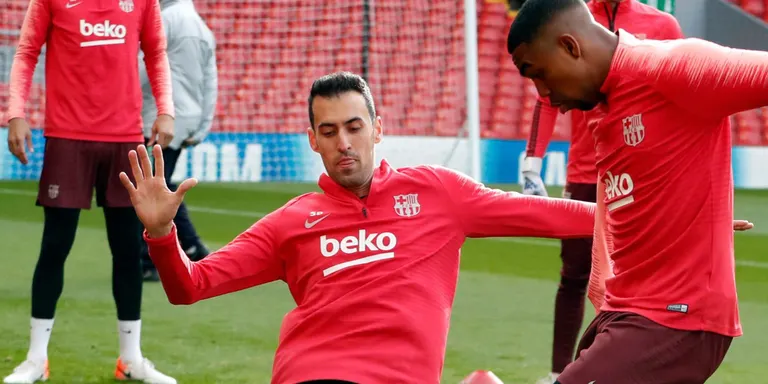 Busquets i Jordi Alba es rebaixen el sou per inscriure Kun Agüero