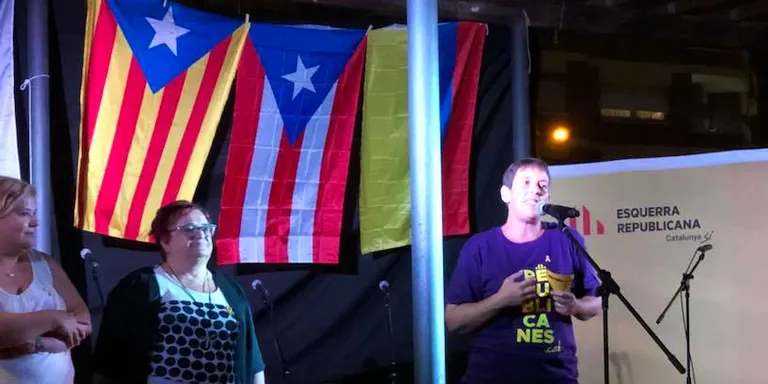 ERC de Pineda i Calella fan la primera edició de la 'Festa Llatina', a Calella