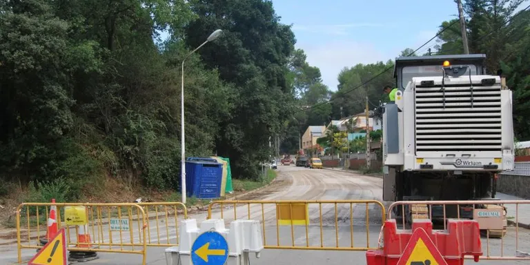 La campanya d'asfaltat prevista per aquesta setmana finalment ha quedat aplaçada i s'iniciarà el proper 8 d'abril