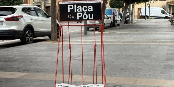 Surt al carrer el primer número del butlletí municipal ‘Plaça del Pou’, fet per les empreses guanyadores d’una licitació