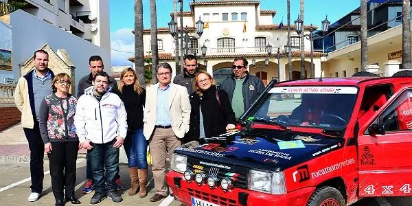 L’equip Rocamora Mobles participa en la nova aventura solidària pel desert del Marroc