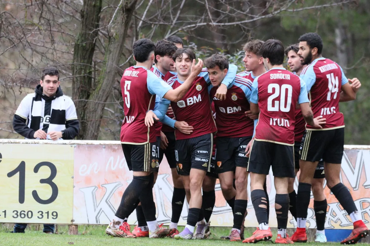 TELLECHEA Y ARRUTI IMPONEN LA LEY DEL DEL REAL UNIÓN EN LA SALERA 1-3